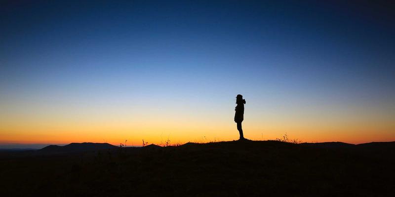 从“租出去”到“管得好”:物联网如何重塑工程机械租赁的智能未来