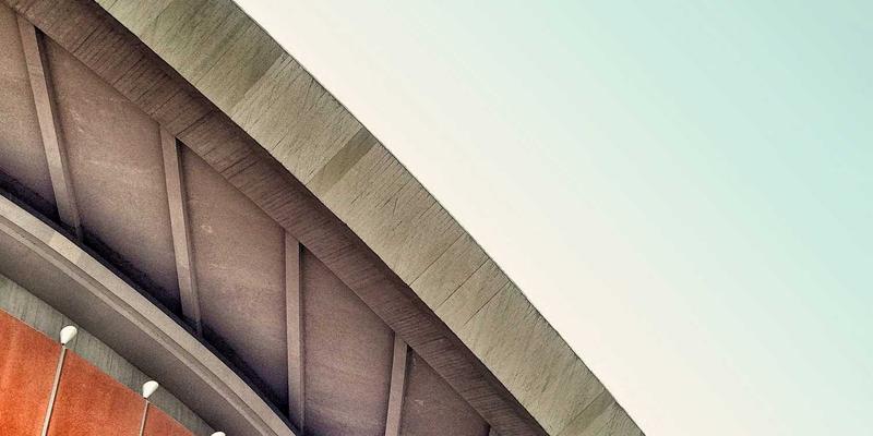 压路机、起重机、装载机租赁全攻略：高效进场、安装与调试的三大核心管理要点