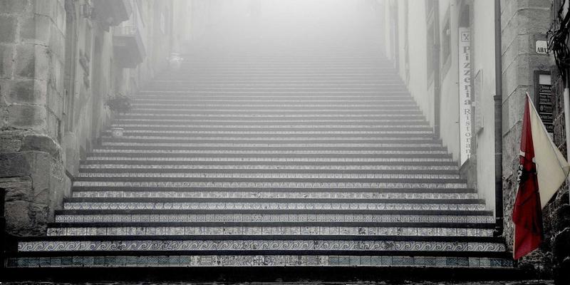 建筑工地机械设备租赁全攻略：如何精明选择装载机与118工程机械？